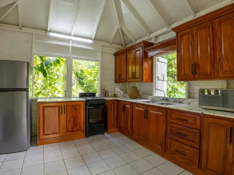 Deluxe2B_Slide3_1620x1080 Deluxe2B_Slide3_1620x1080