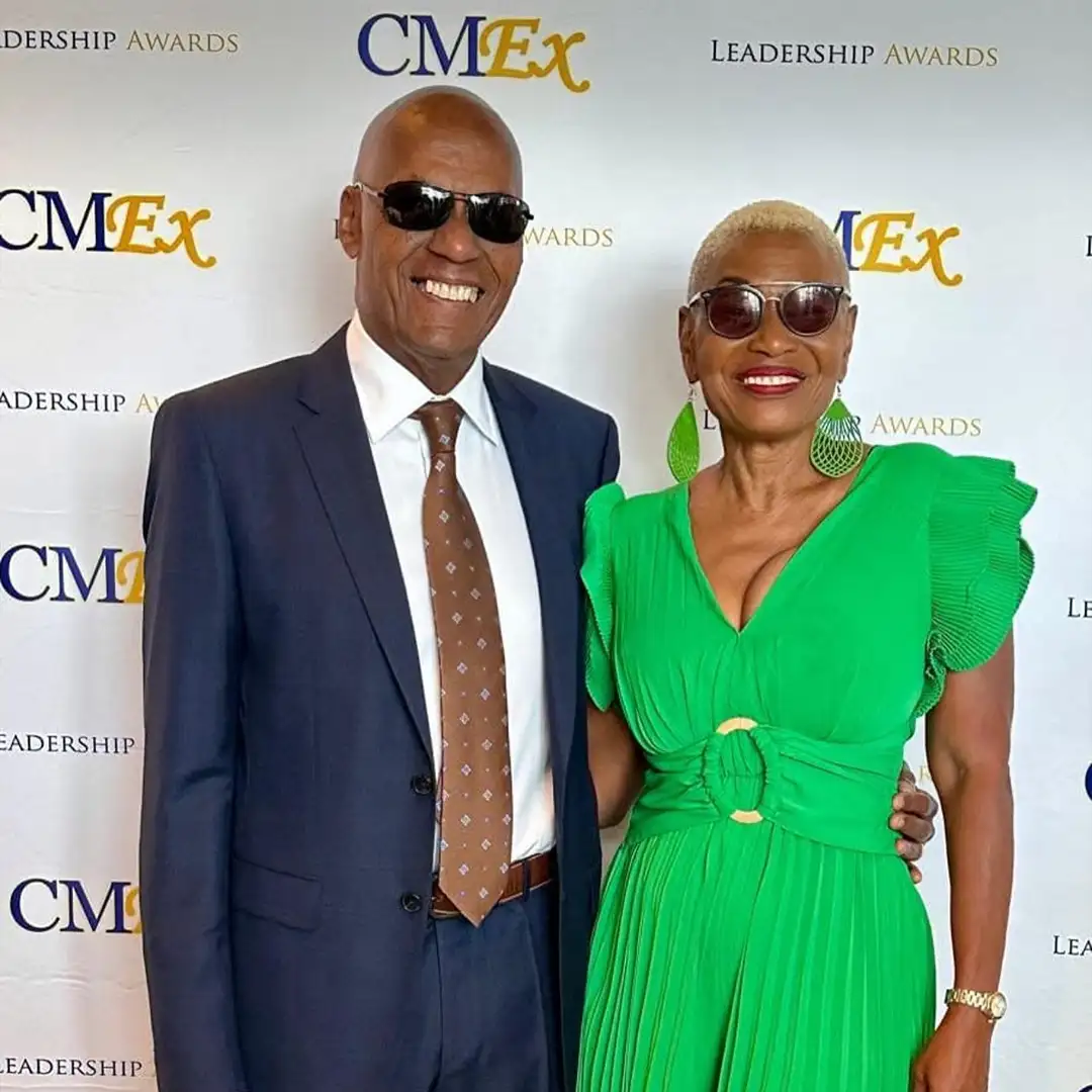 LocallyOwned_Square_1080x1080