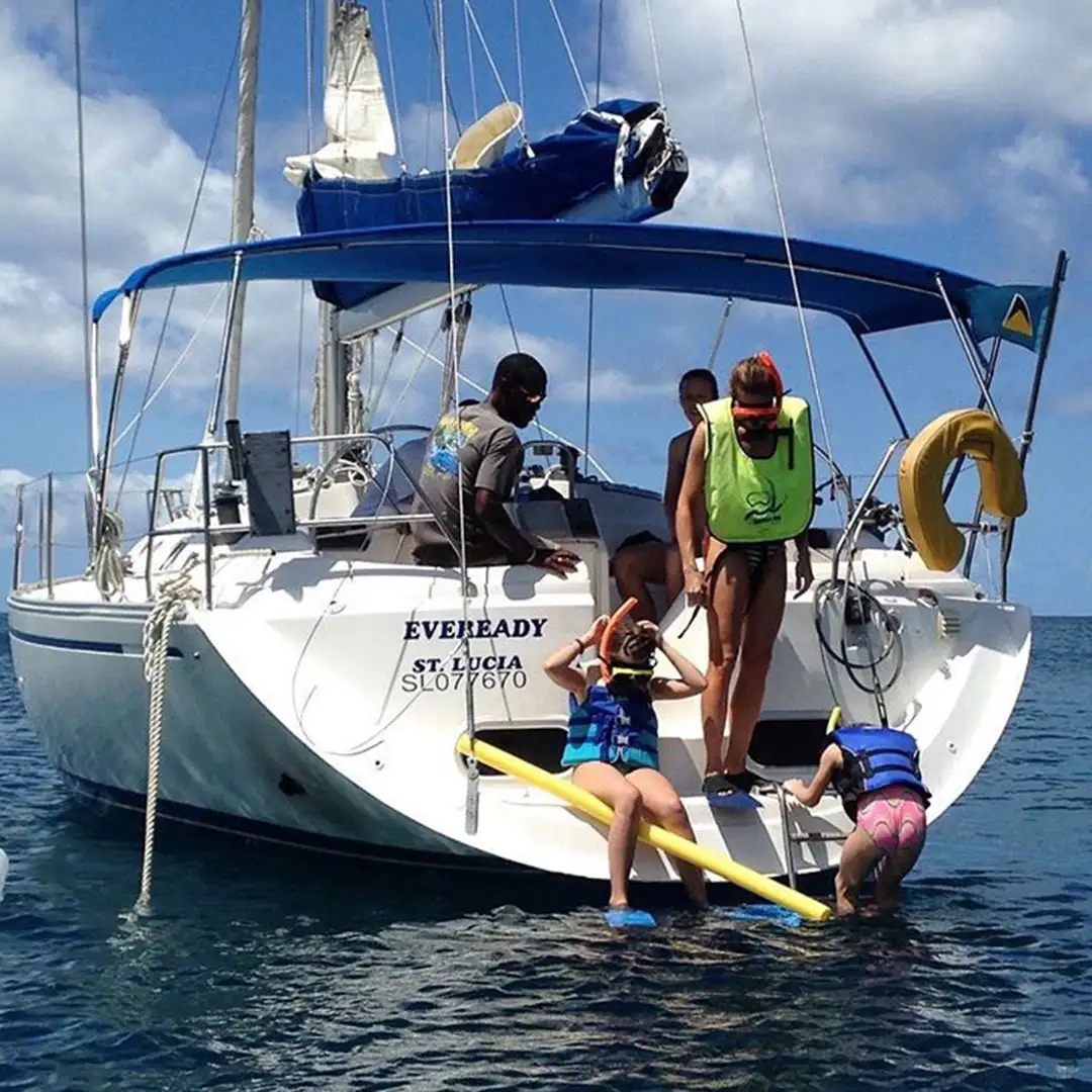 Snorkeling_Square_1080x1080