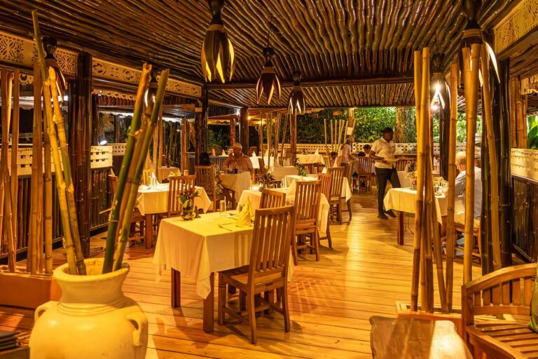 Dinner at 5 Fingers Restaurant